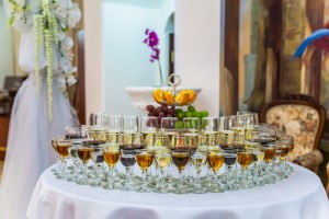 Restaurantul ARUS  organizează banchete, cumatrii, aniversări, petreceri de firmă, conferințe sau oricare alt eveniment special în Chișinău.